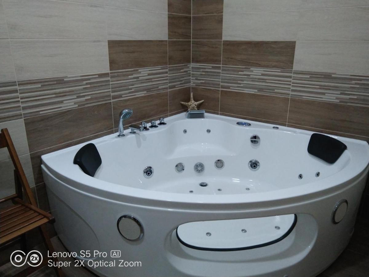 Apartman S Virivkou A Infrasaunou V Olomouci Ngoại thất bức ảnh